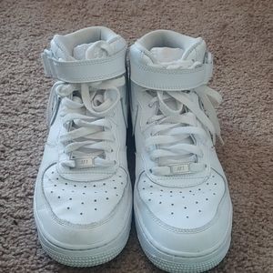 Air Force 1 sneakers